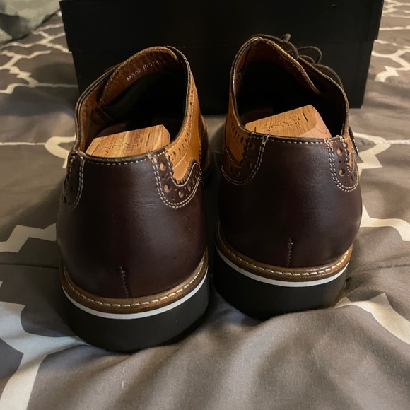 Men’s wingtip shoes - Picture 2 of 4